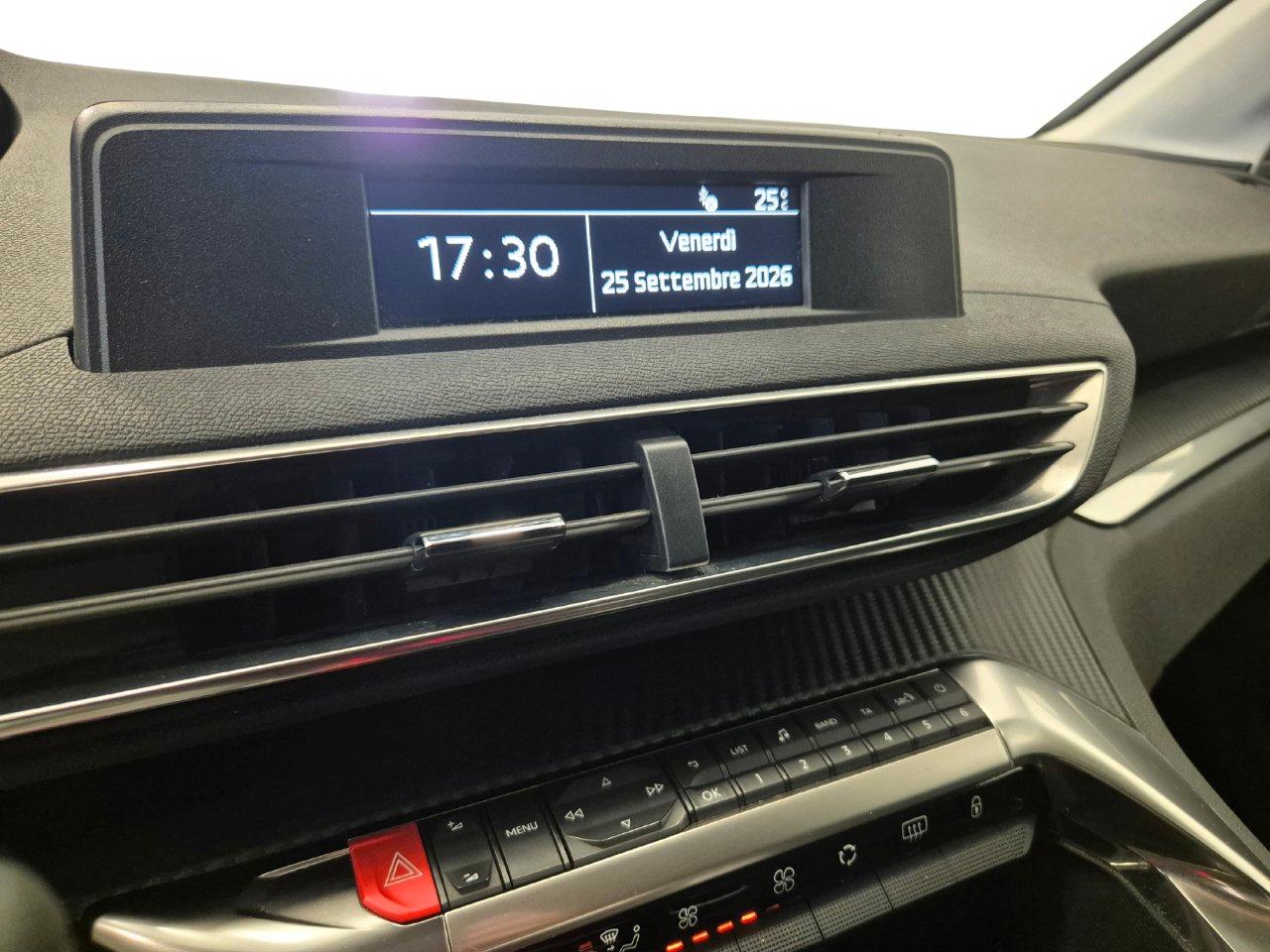 Peugeot 3008 1.6 bluehdi Access 120cv - UNIPROPRIETARIO - NEOPATENTATI - Sens. Park. - Cruise/Lim