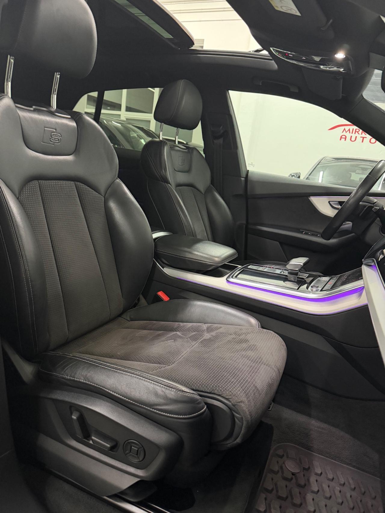 Audi Q8 50 TDI 286 CV quattro S-line FINANZIABILE