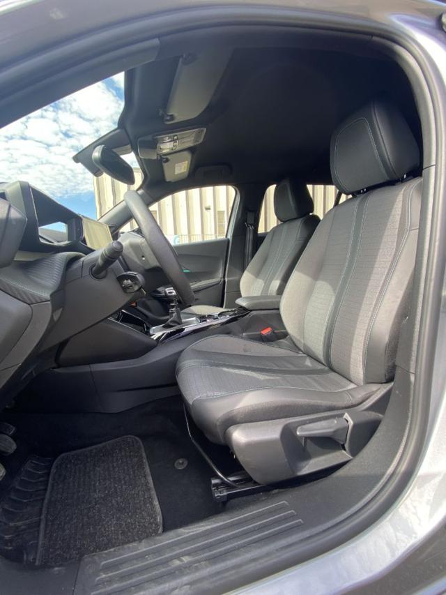 PEUGEOT 2008 *PROMO* PureTech 130 S&S Allure