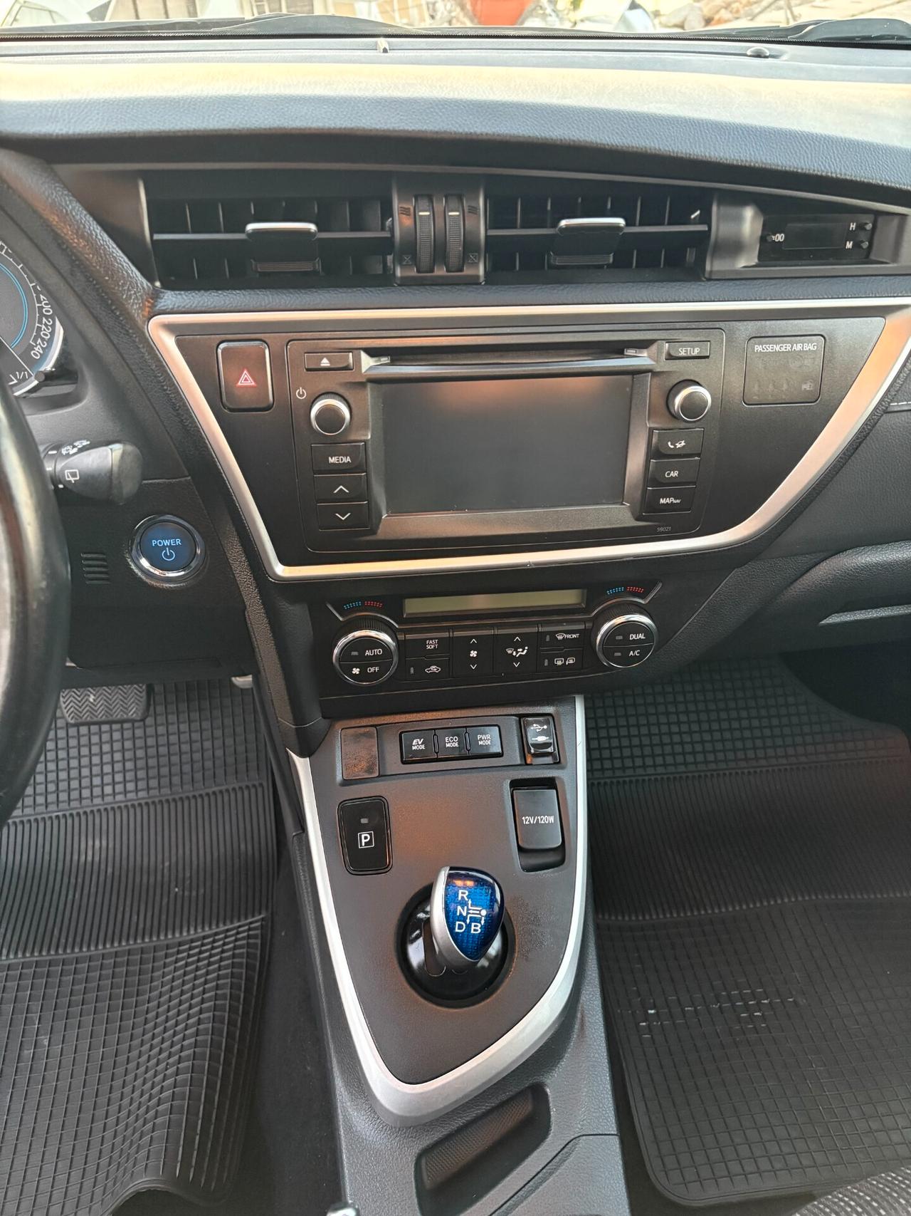 Toyota Auris 1.8 Hybrid batterie garantite