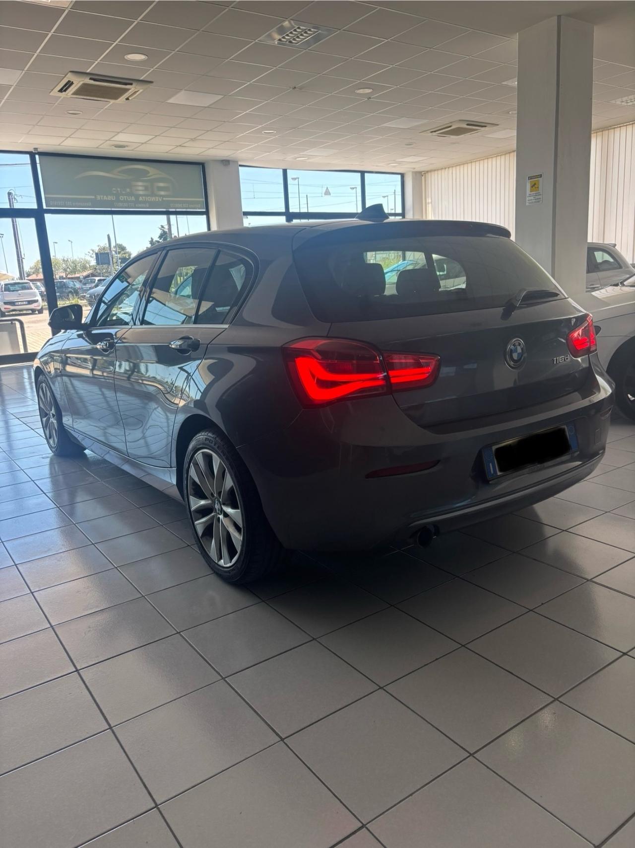 Bmw 116 116d 5p. Urban