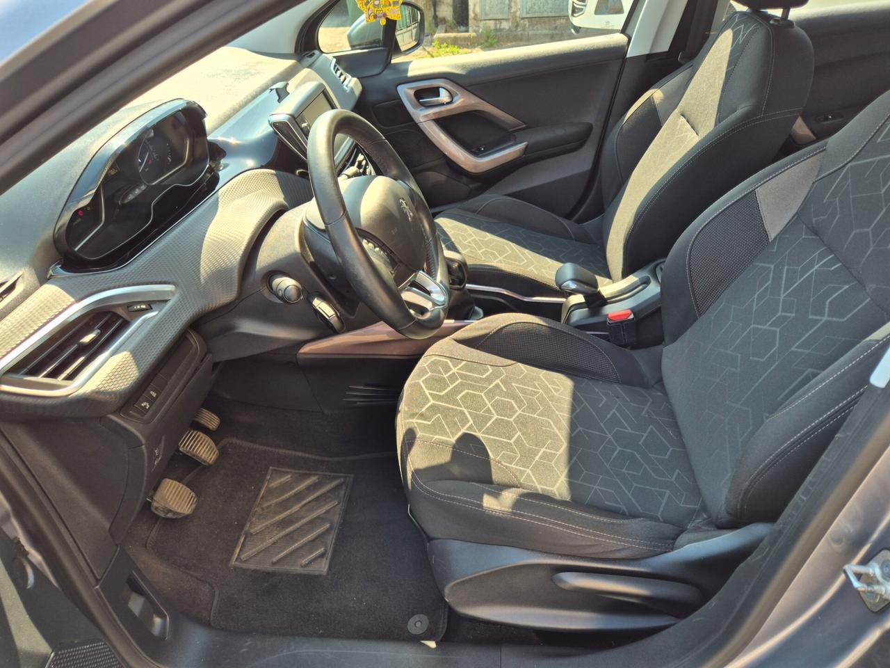 Peugeot 2008 1.4 HDI ACTIVE