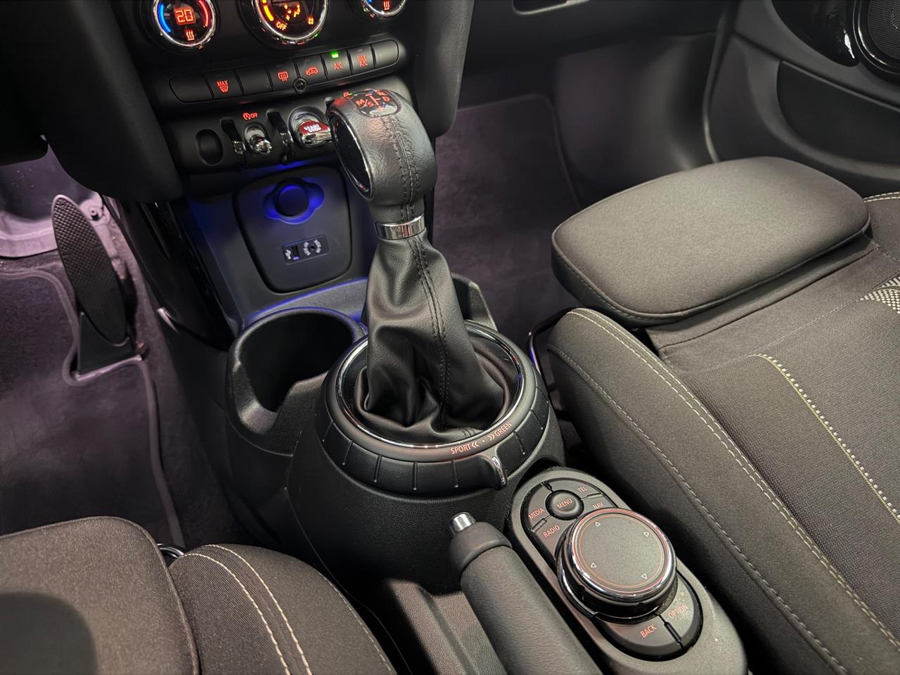 Mini 2.0 Cooper SD aut. Hype 5 porte