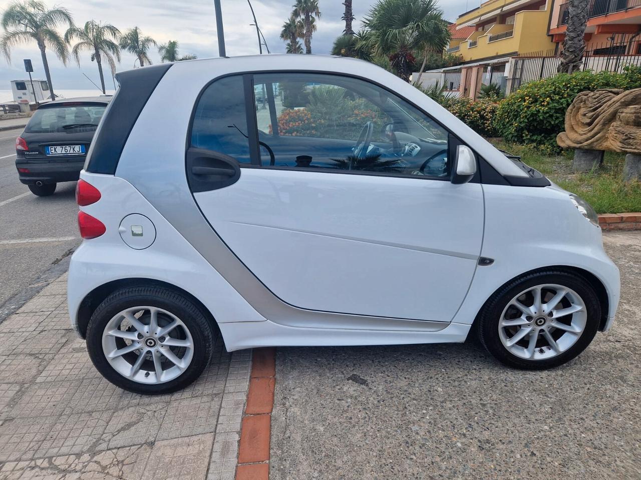 Smart ForTwo 1000 52 kW MHD coupé pulse