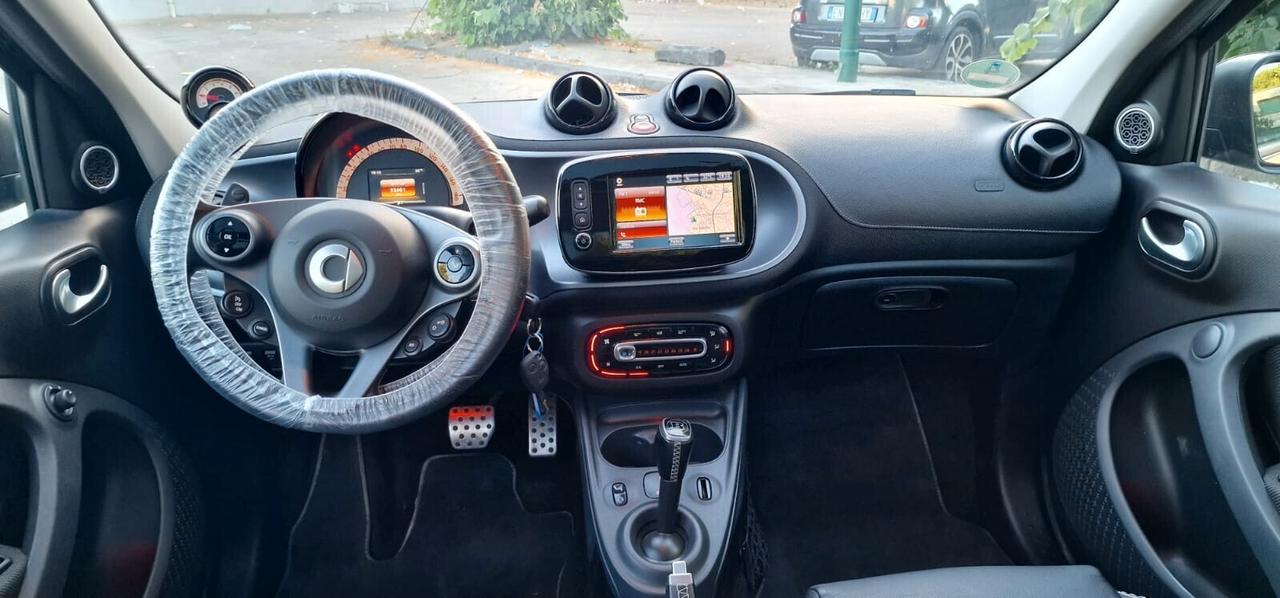 Smart ForFour 90 0.9 Turbo twinamic Brabus Style