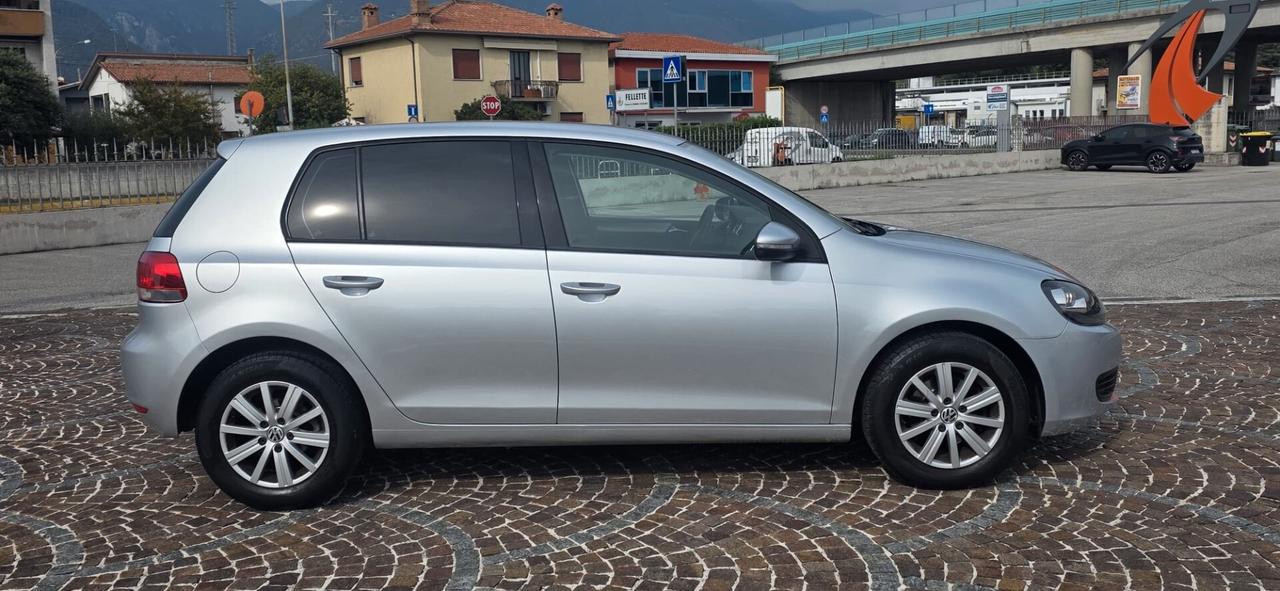 Volkswagen Golf 1.6 TDI DPF 5p. Highline