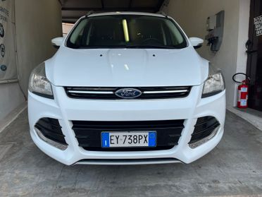 FORD KUGA 2.0 TDCI 150 CV 4WD Powershift TITANIUM