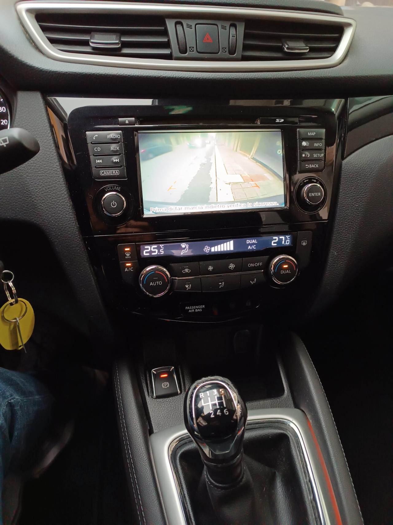 Nissan Qashqai 1.5 dCi TEKNA NAVI CAMERA FULL