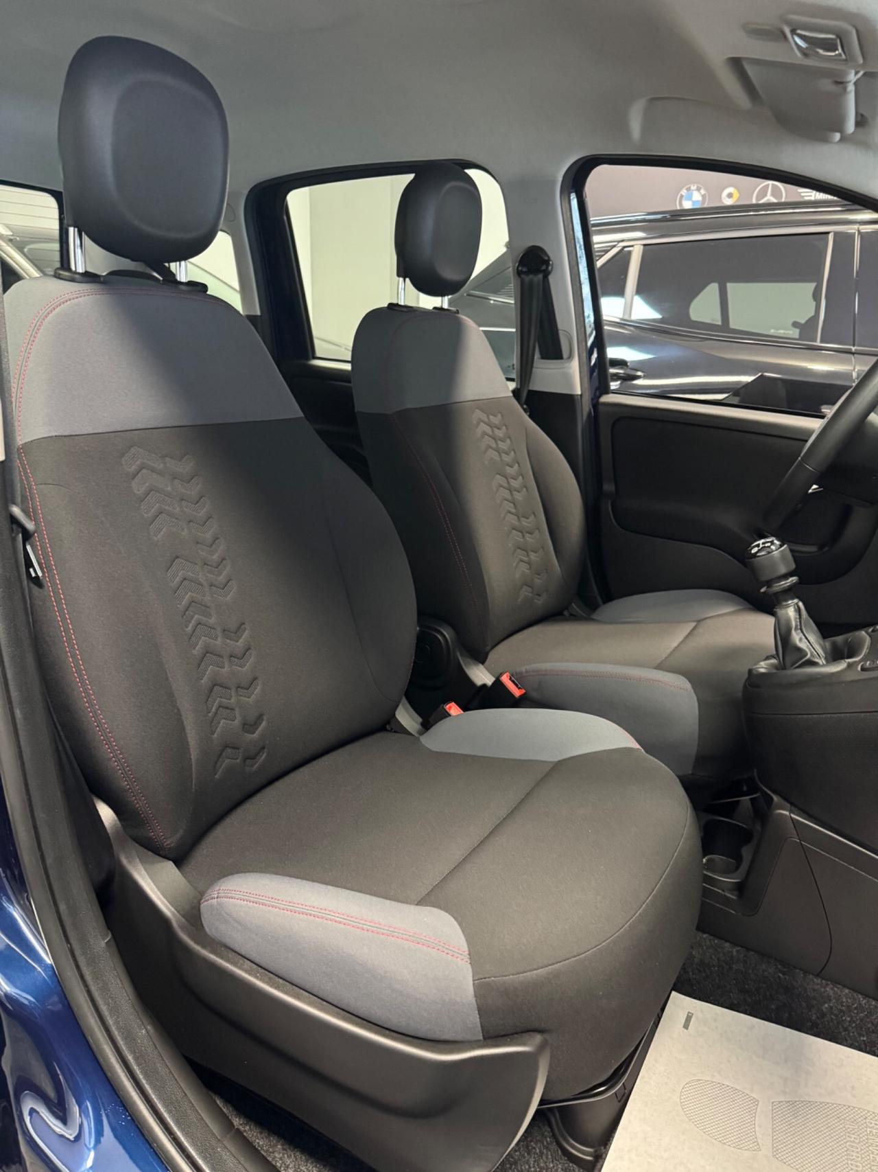 Fiat Panda 1.2 Lounge 69 Cv 34,900 KM
