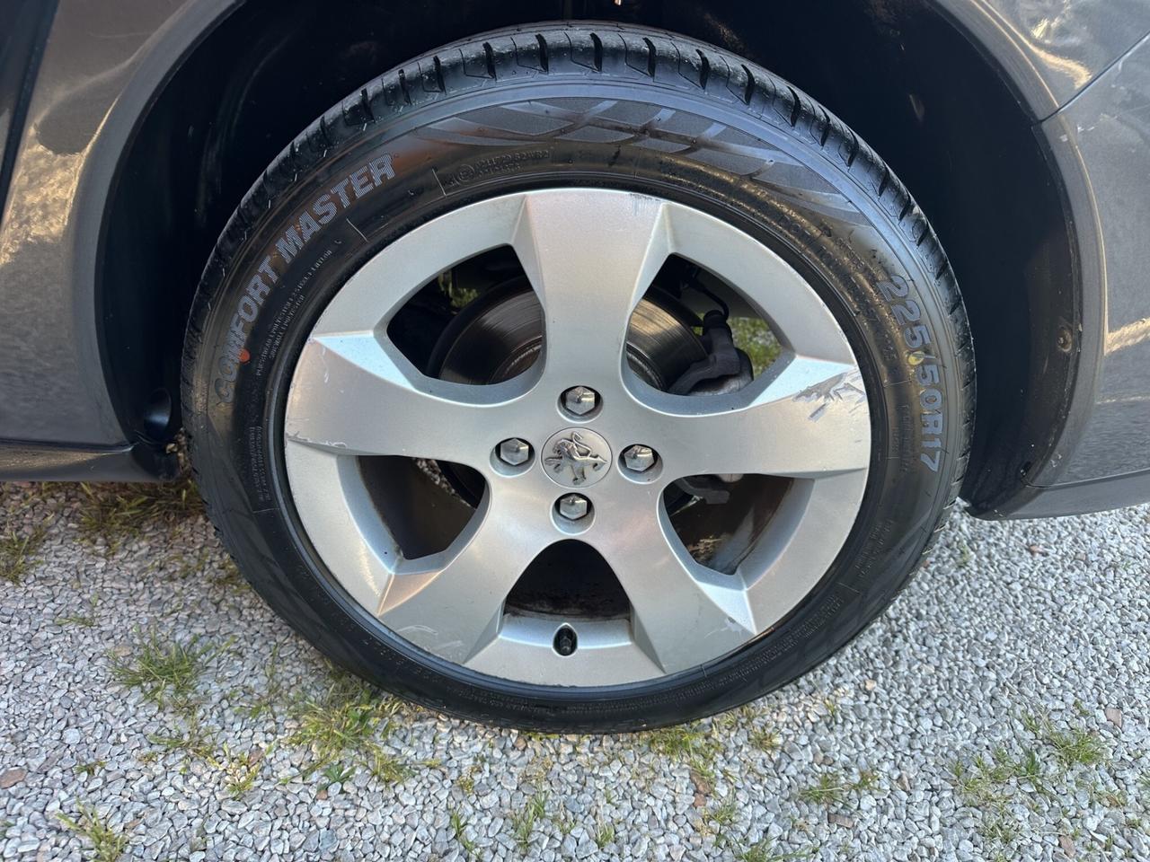 Peugeot 3008 1.6 HDi 110CV Allure tetto panoramico