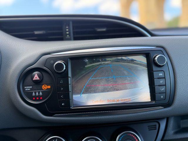 TOYOTA Yaris 1.0 5 porte LOUNGE
