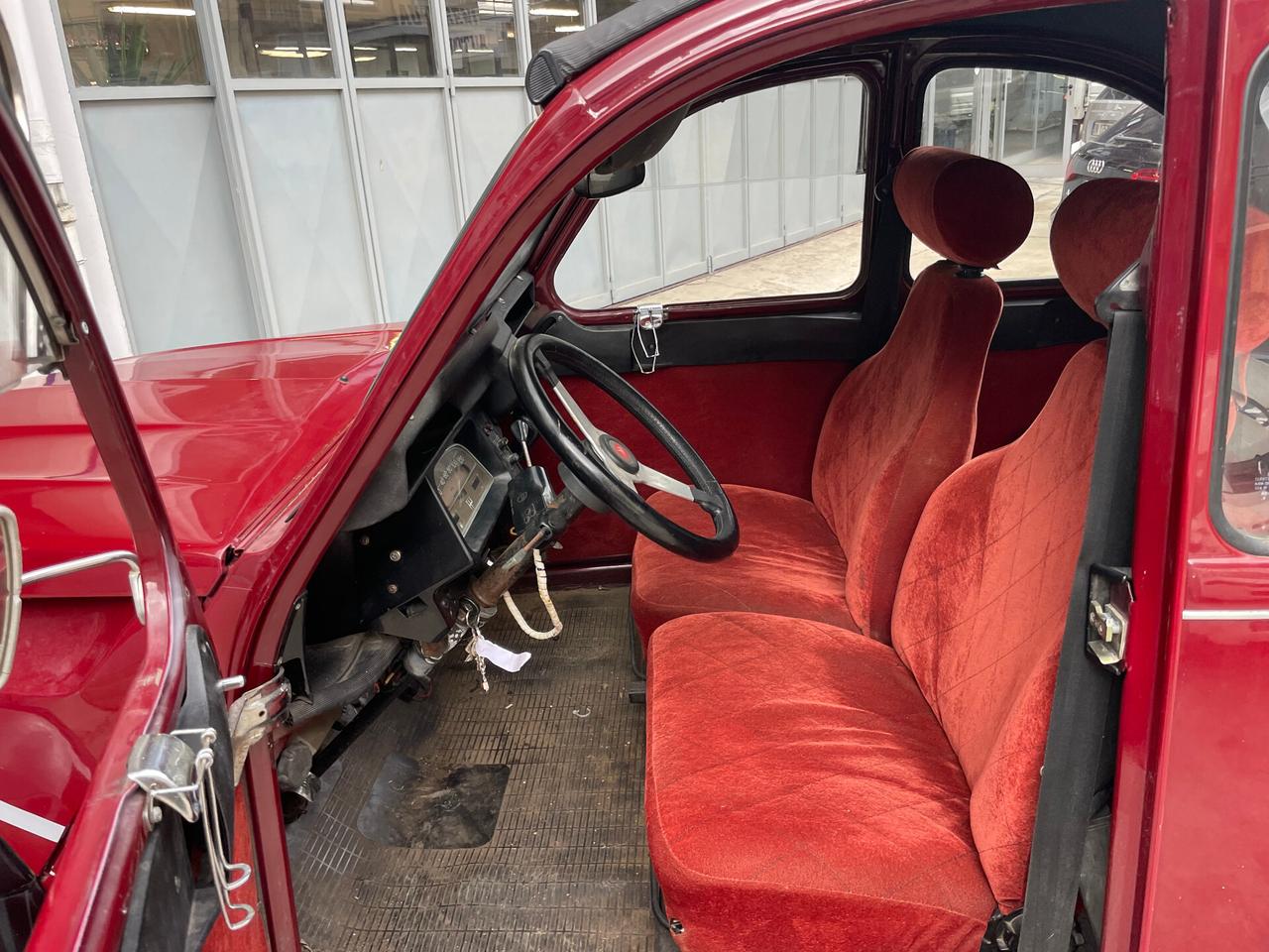 Citroen 2CV CHARLESTON