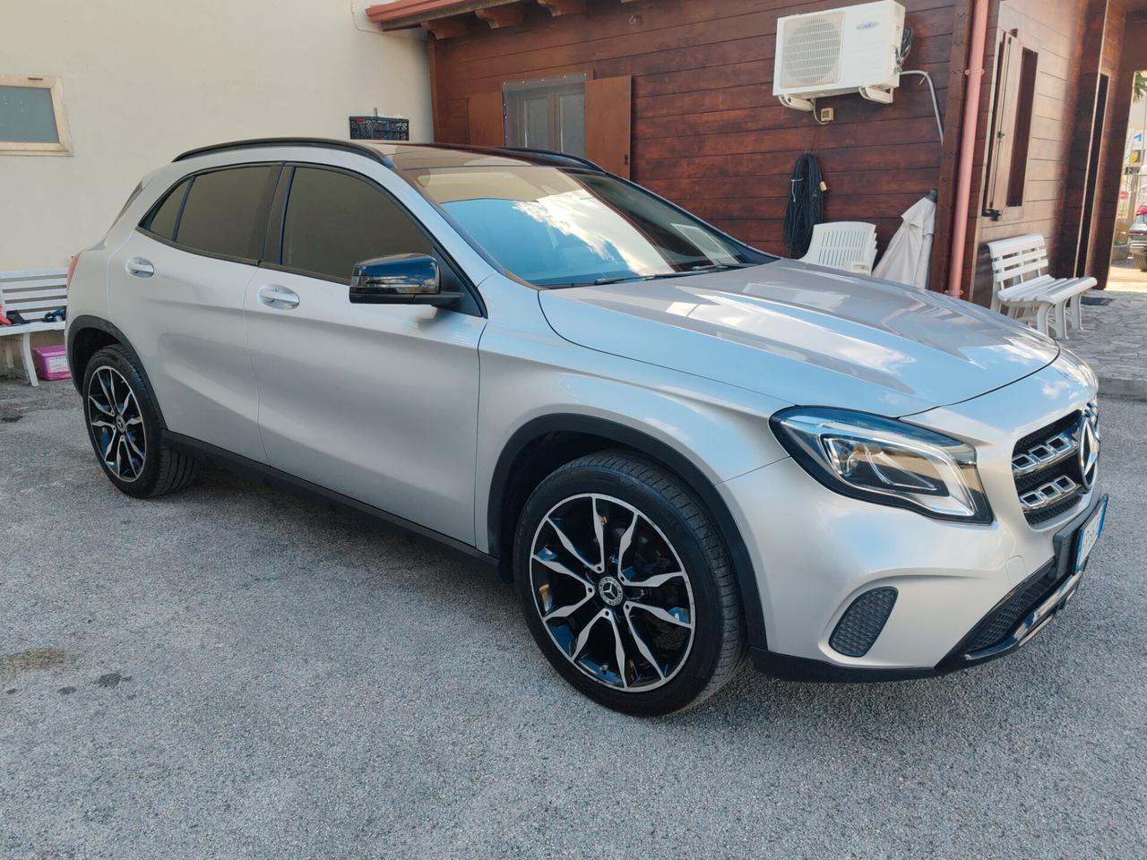 Mercedes-benz GLA 220d Automatic 4Matic Sport