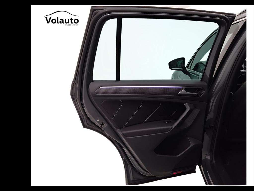 VOLKSWAGEN Tiguan II 2021 - Tiguan 2.0 tdi R-Line 150cv dsg