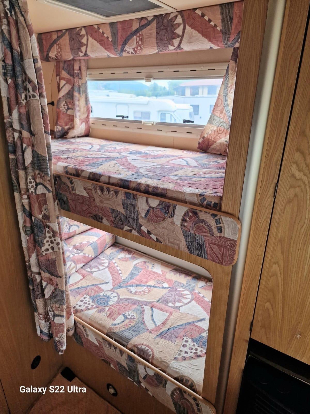 122 laika Ecovip 2 MANSARDATO del 2000 in saldo