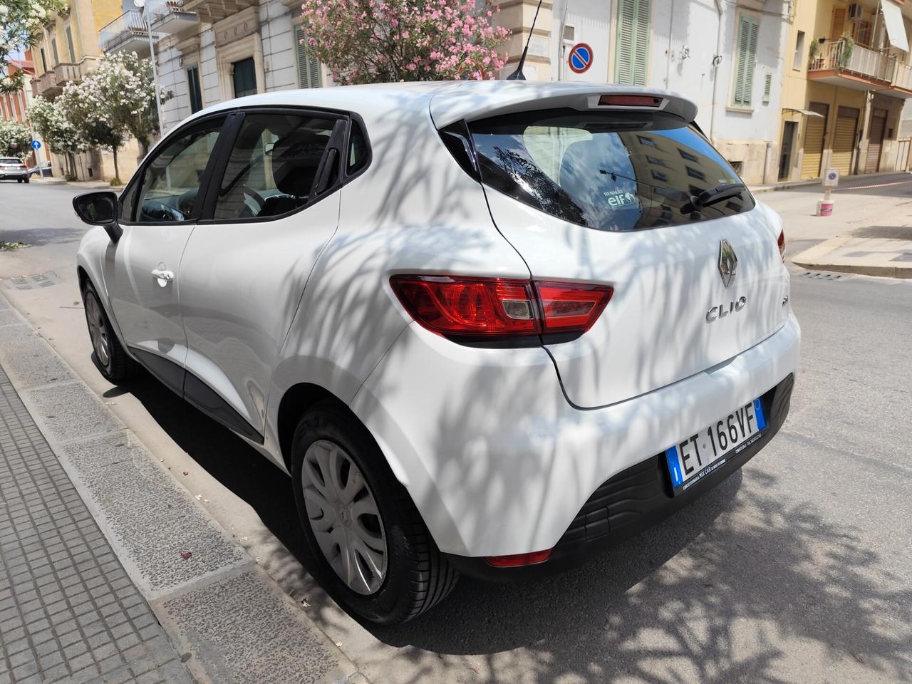 Renault Clio 1.5 dCi 75CV DIESEL NAVI