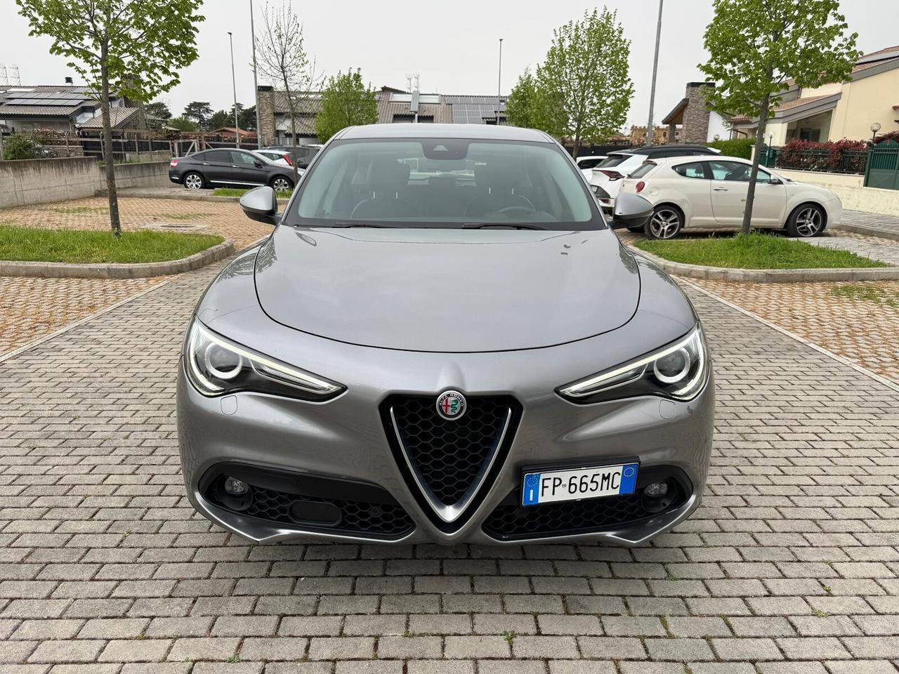 Alfa Romeo Stelvio 2.2 Diesel 180cv AT8 Paddle - Schermo 8.8" - Retrocamera