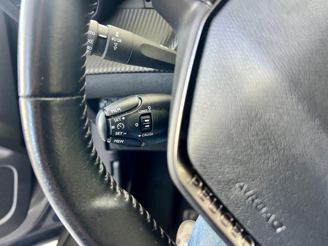 PEUGEOT 2008 BlueHDi 100 S&S Active - 2020