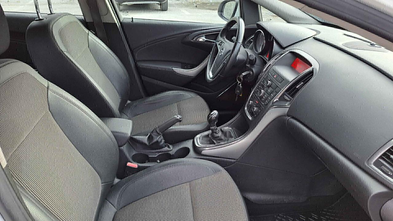 Opel Astra 1.7 CDTI 125CV Cosmo Berlina