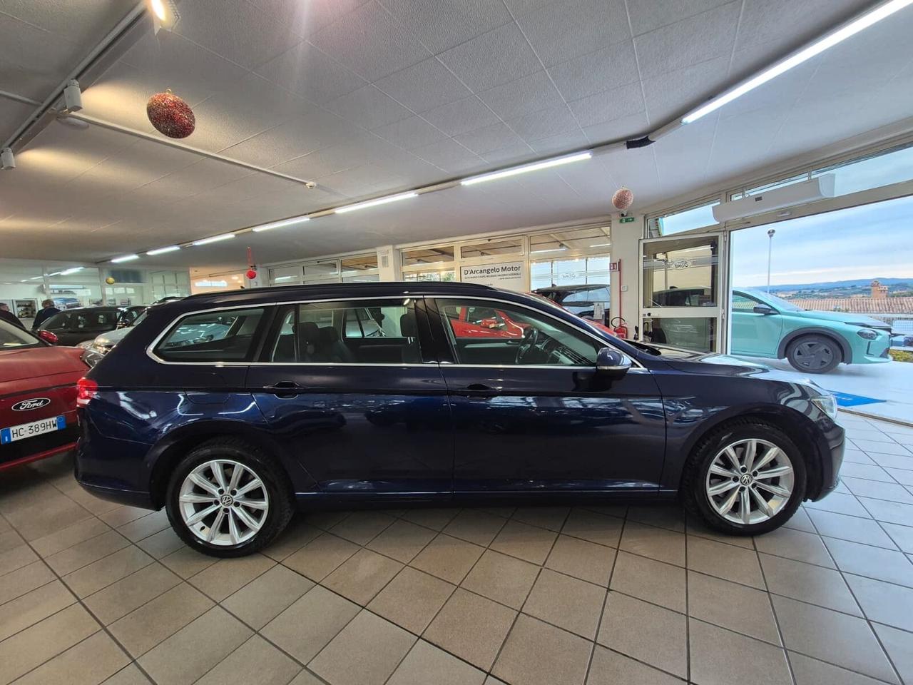 Volkswagen Passat Variant 1.6 TDI SCR DSG Business BMT