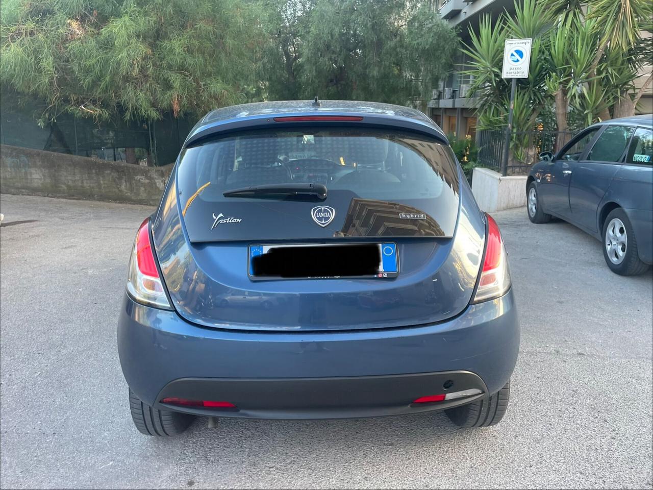 Lancia Ypsilon 1.0 FireFly 5 porte S&S Hybrid Ecochic Gold