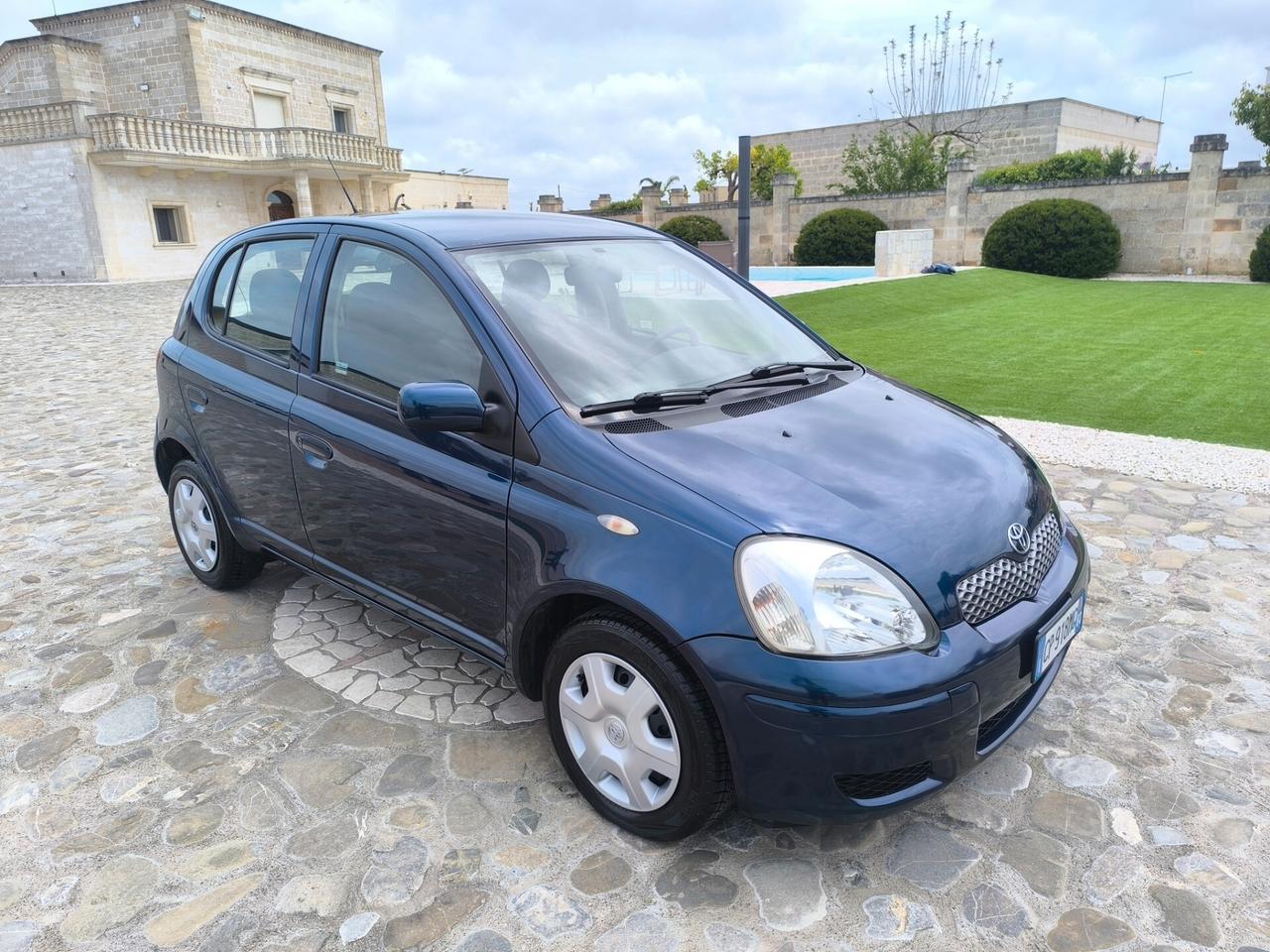 Toyota Yaris 1.0i 5 porte Sol perfetta full optional