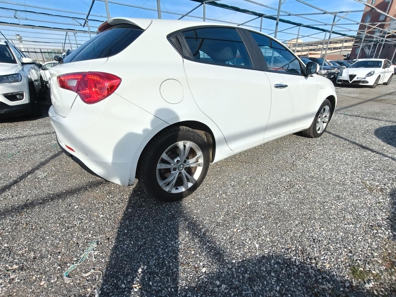 Alfa Romeo Giulietta 1.6 JTDm-2 105 CV Distinctive