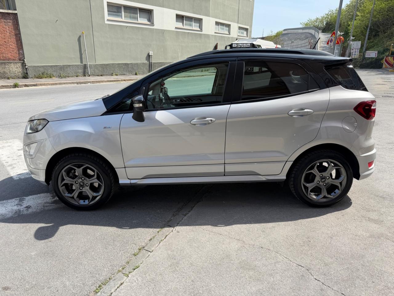 FORD ECOSPORT 1.0 ST -LINE KM 28 MILA !!!