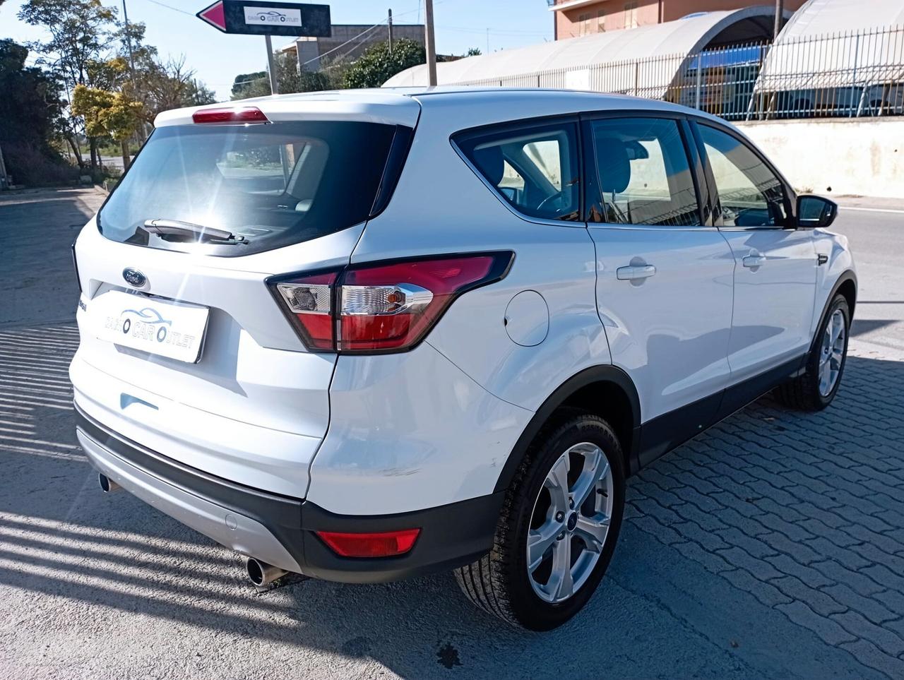 Ford Kuga 1.5 TDCI 120 CV S&S 2WD Titanium/navi/pelle/retro/r18/panoramic