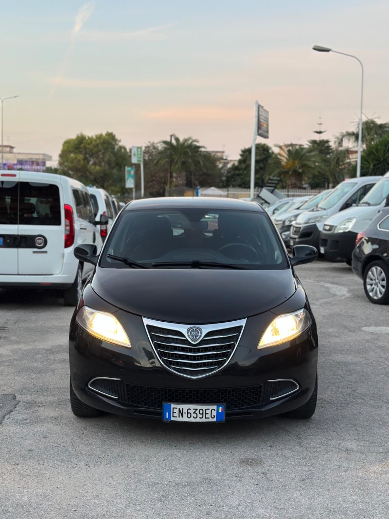 Lancia Ypsilon 1.2 69 CV 5 porte GPL Ecochic Platinum