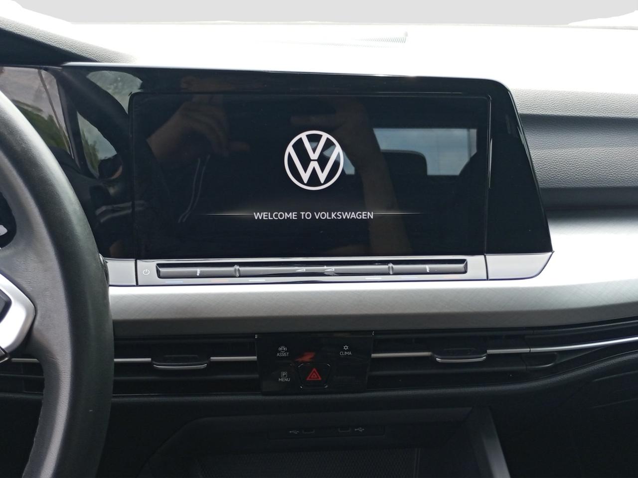 VOLKSWAGEN Golf 8ª serie Golf Variant 2.0 TDI SCR DSG Life