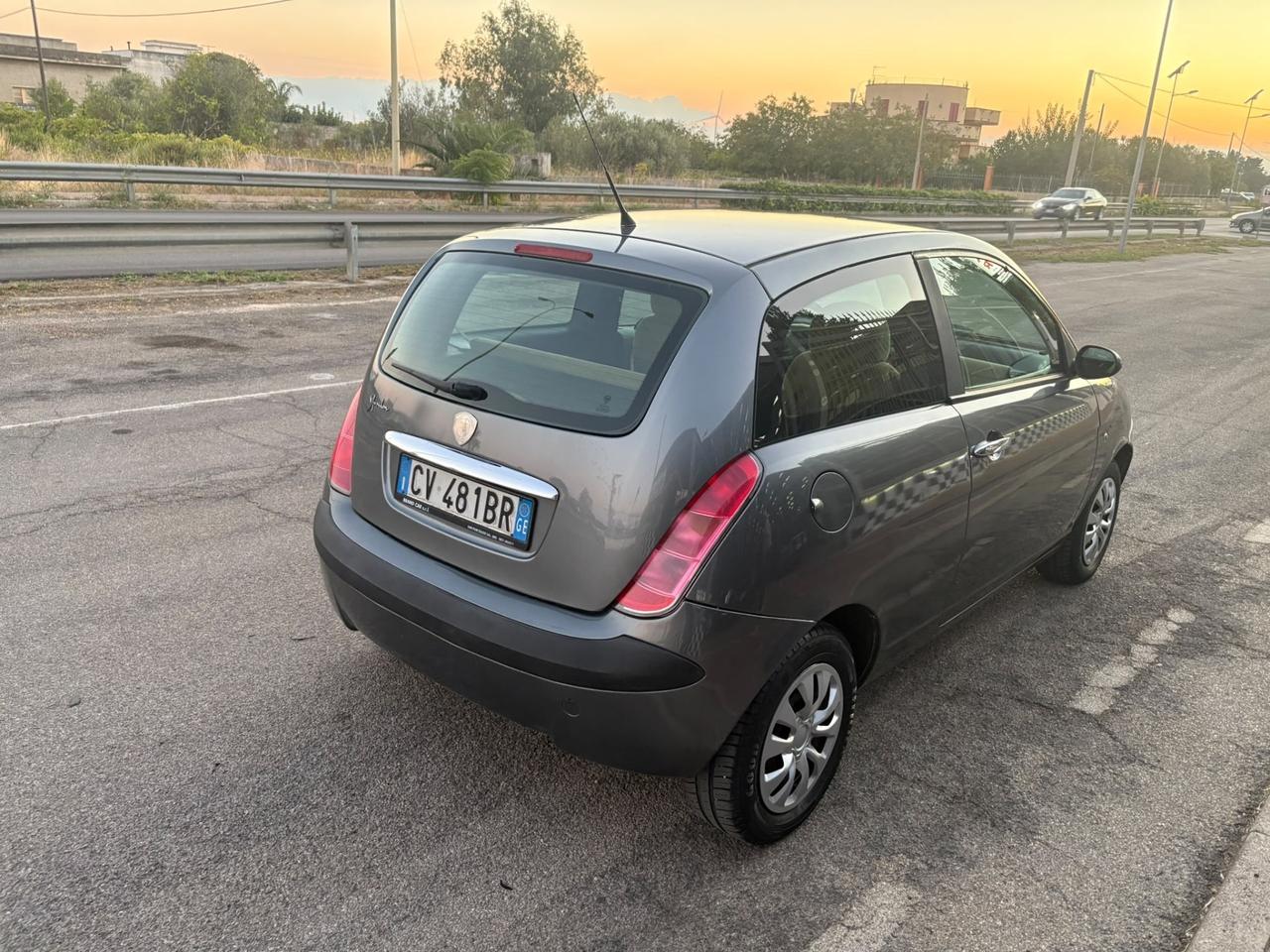 Lancia Ypsilon 1200 Argento 2005