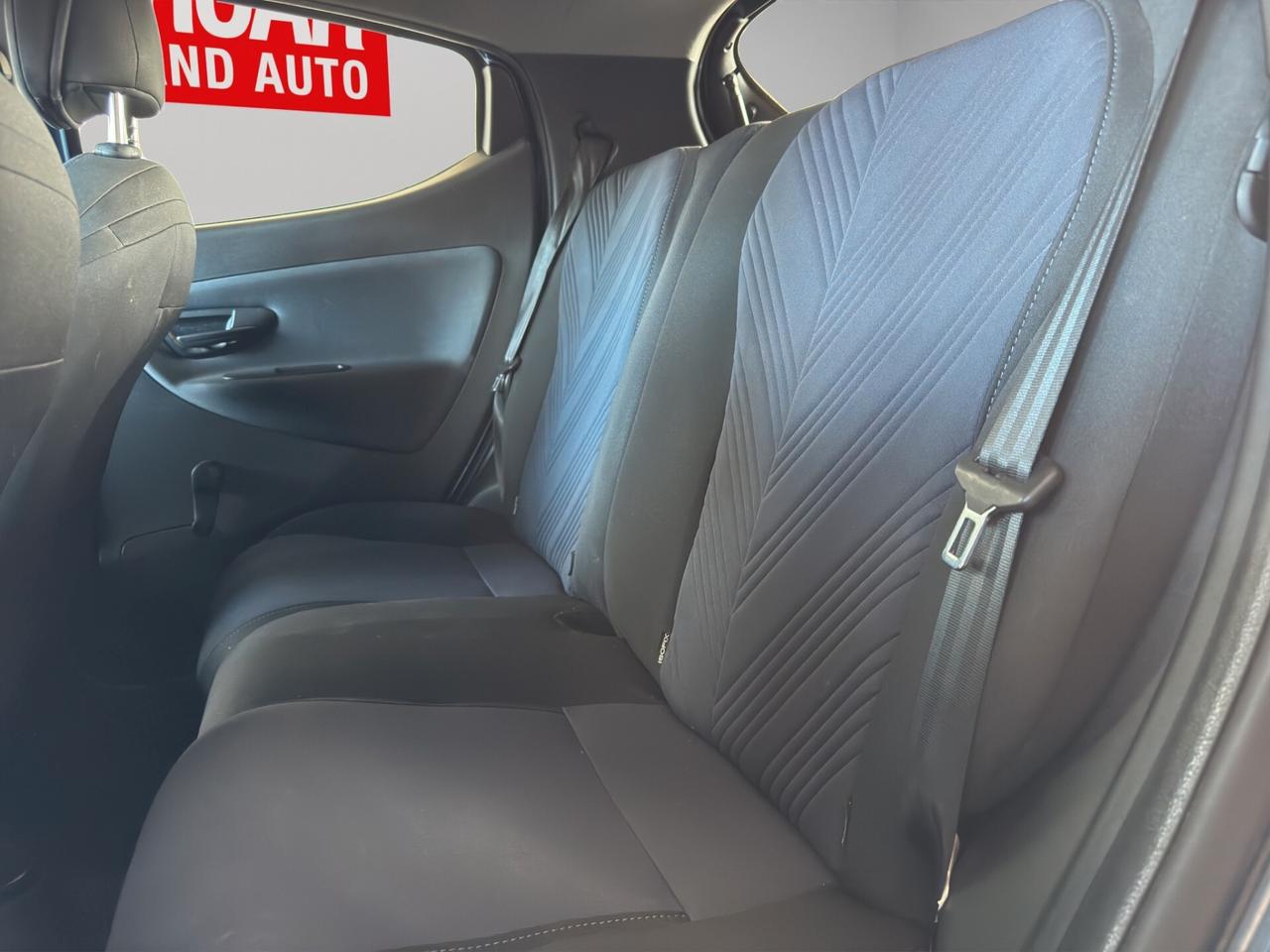 Lancia Ypsilon 1.0 FireFly 5 porte S&S Hybrid Ecochic Gold