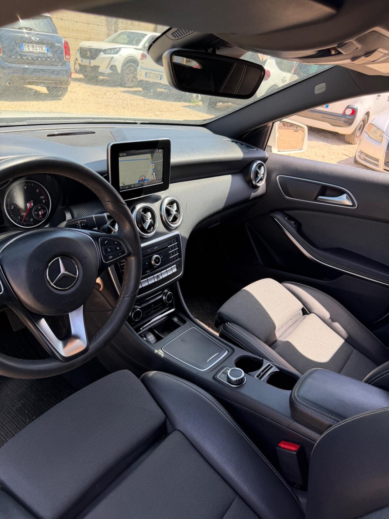 Mercedes-benz A 200 d Automatic 4Matic Sport