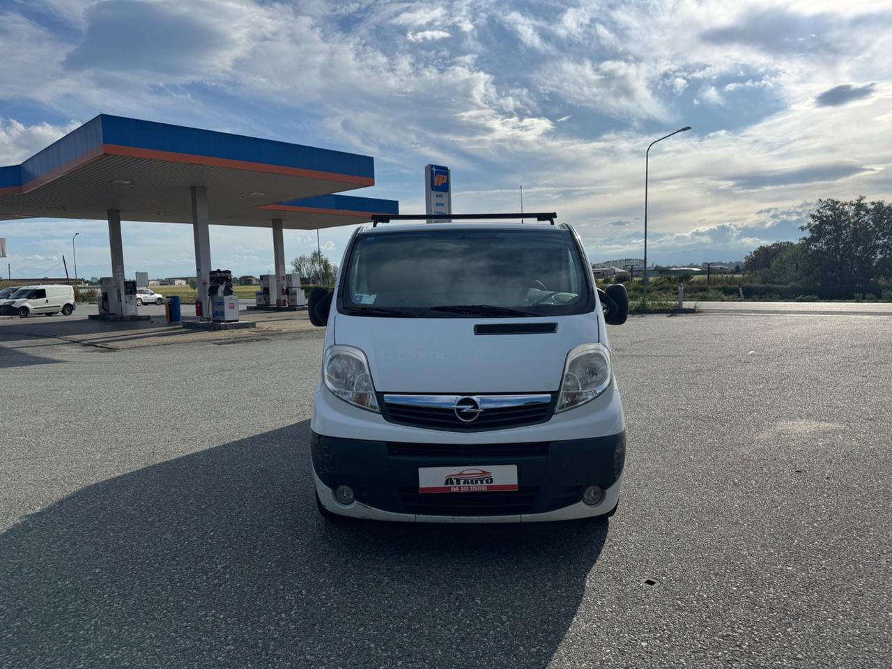 Opel VIVARO Passo lungo