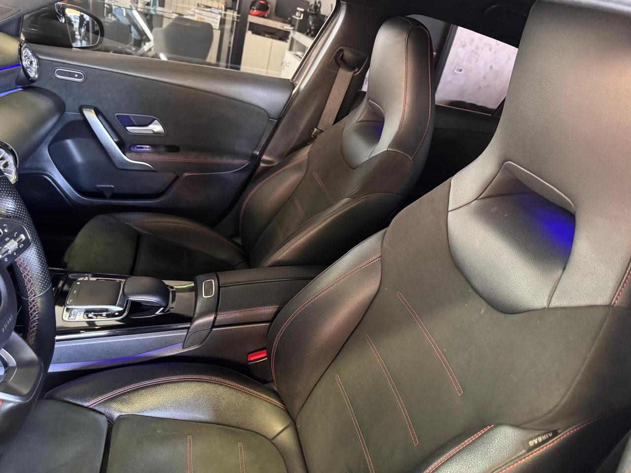 Mercedes-Benz A 180 d Premium AMG
