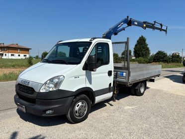 Iveco Daily 35C15 cassonato con gru amco veba V 803