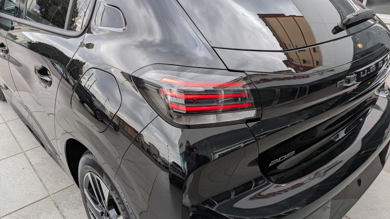 Peugeot 208 100 ALLURE