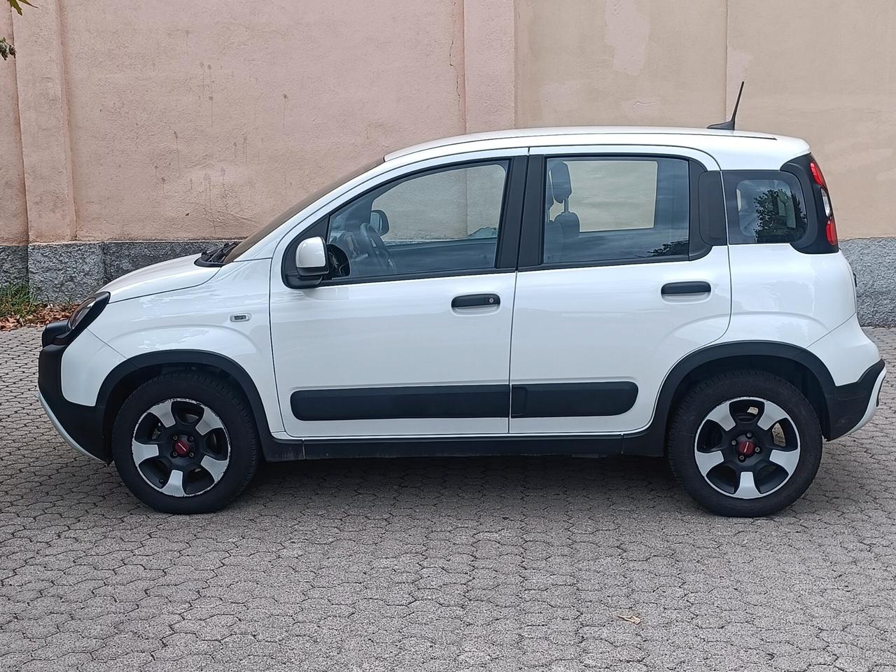 Fiat Panda Cross 1.0 FireFly S&S Hybrid