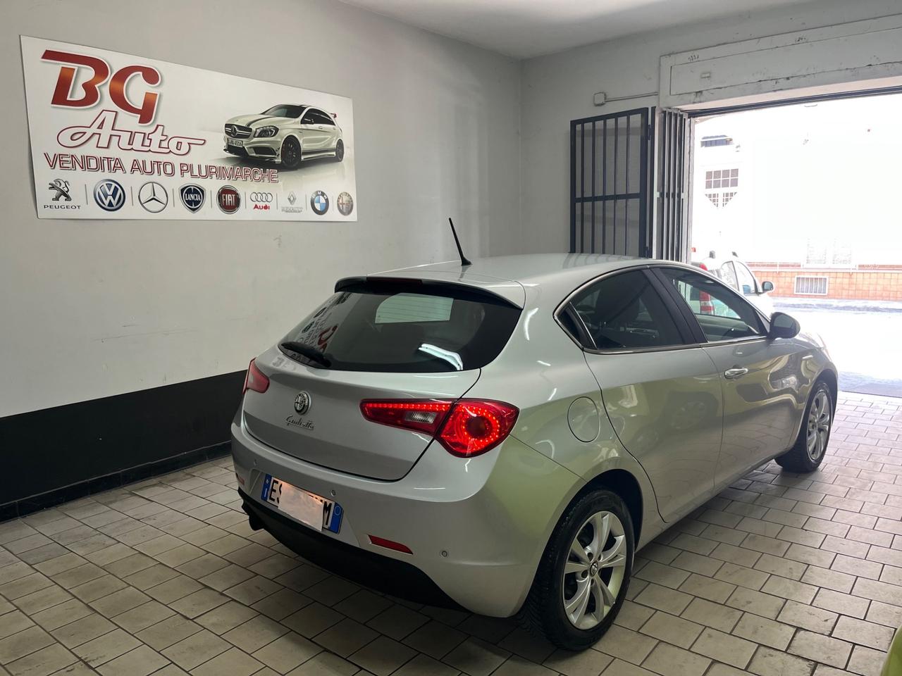 Alfa Romeo Giulietta 1.6 JTDm-2 full optional 2013