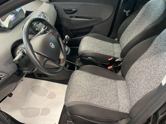 LANCIA Ypsilon 1.0 69 CV Hybrid Silver