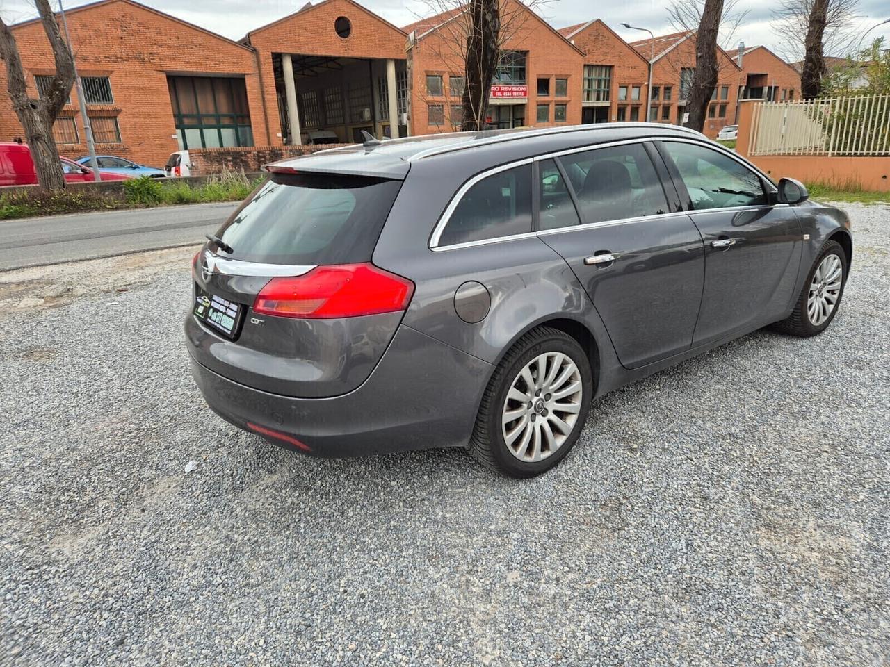 Opel Insignia 2.0 CDTI Sports Tourer Cosmo DA VETRINA