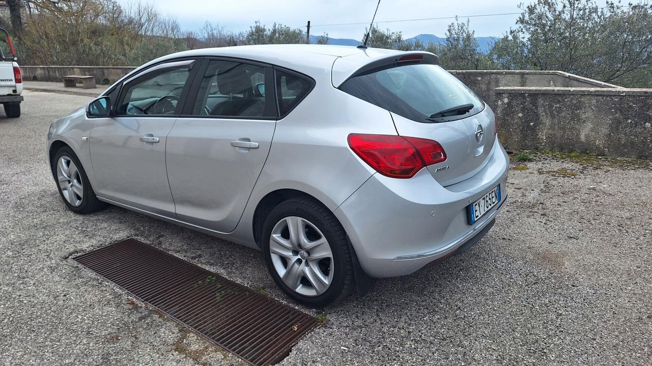 Opel Astra 1.4 Turbo 140CV 5 porte GPL Tech Cosmo