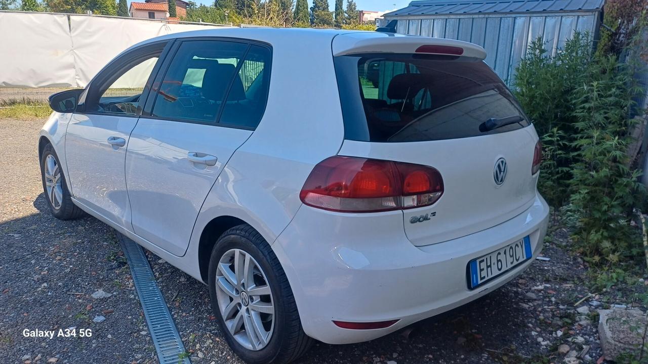 Volkswagen Golf 1.6 TDI DPF DSG 5p. Highline