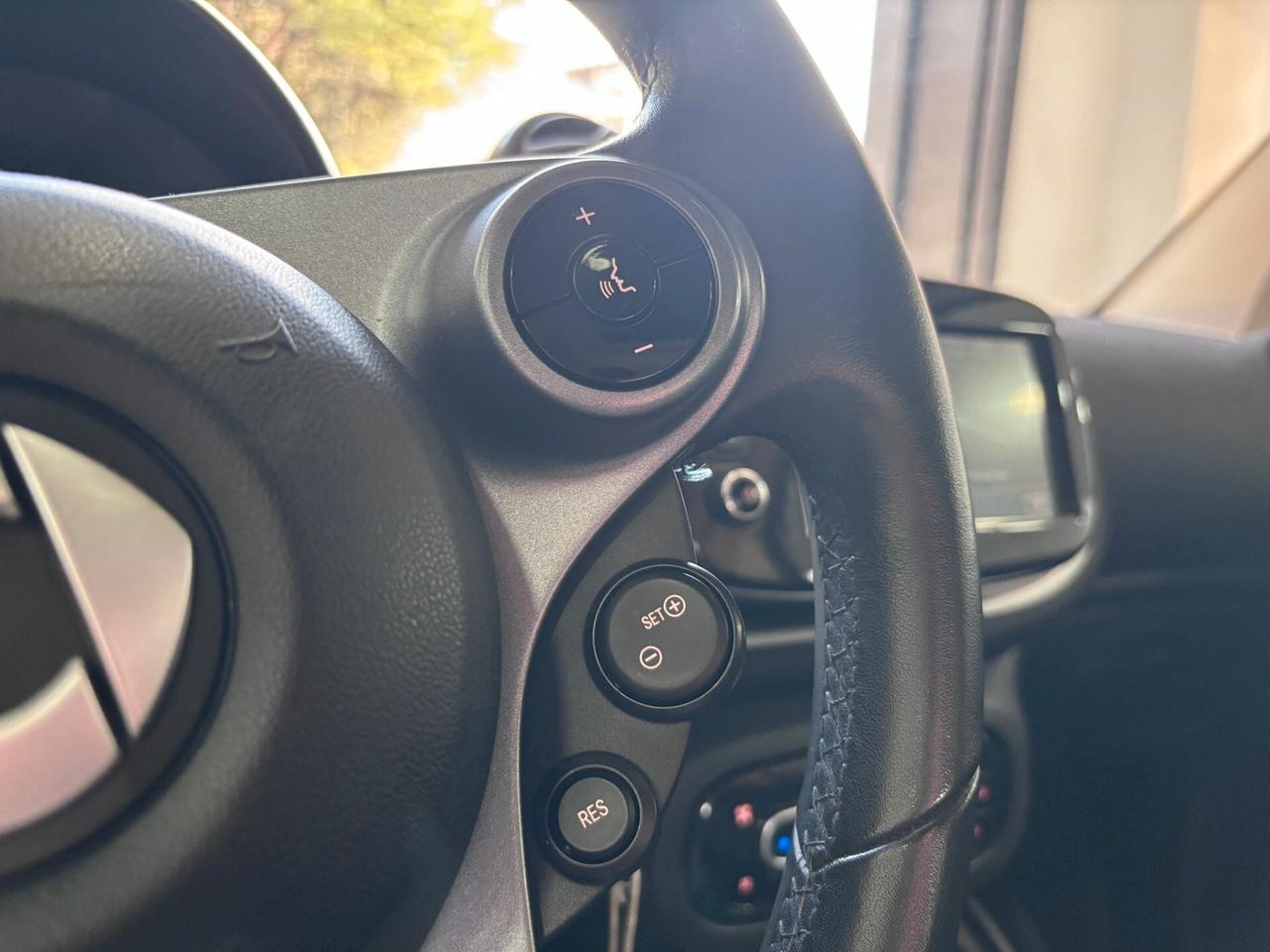 SMART FORTWO 0.9 T TWINAMIC PASSION TETTO-NAVI-LED-RETRO