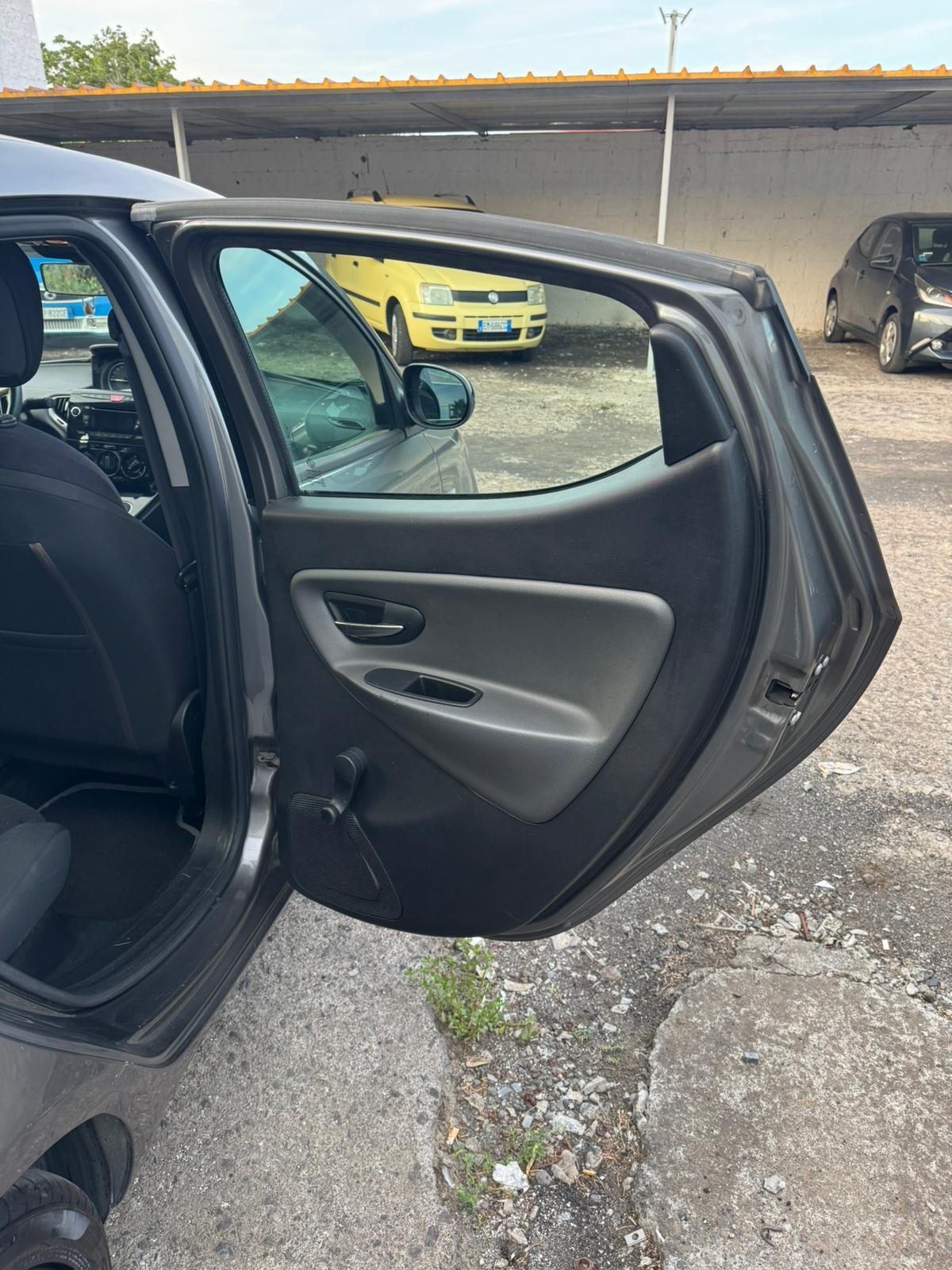 Lancia Ypsilon 1.3 MJT 16V 95 CV 5 porte S&S Platinum