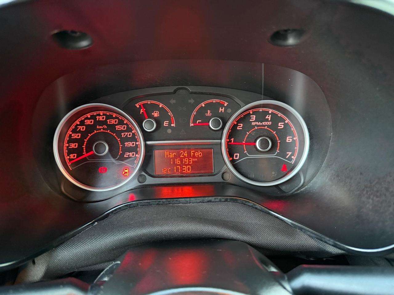 Fiat Doblo Combi N1 Autocarro 5 POSTI