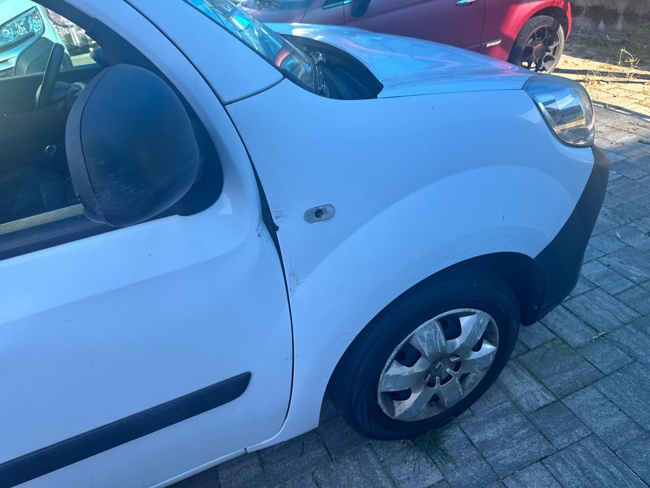 FURGONE RENAULT KANGOO BENZINA