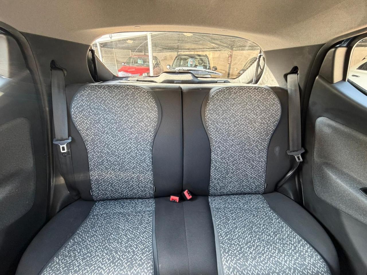 Lancia Ypsilon 1.0 FireFly 5 porte S&S Hybrid Ecochic A. Ferretti