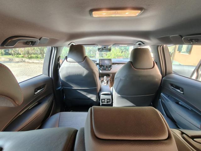 TOYOTA Corolla Touring Sports 2.0 Hybrid Lounge
